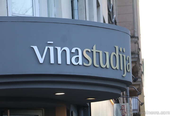 Rīgas restorānā «Vīna Studija» Stabu ielā ir skatāma mākslinieces Ilvitas Didrihsones personālizstāde «Sarunas caur puķēm» Rīgas restorānā «Vīna Studija» Stabu ielā ir skatāma mākslinieces Ilvitas Didrihsones personālizstāde «Sarunas caur puķēm» 220081