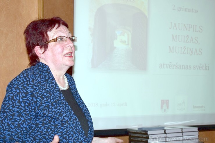 Jaunpils pils kamīnzālē aizvada vēsturisku notikumu - prezentē «Jaunpils muižas, muižiņas» 2. grāmatu Jaunpils pils kamīnzālē aizvada vēsturisku notikumu - prezentē «Jaunpils muižas, muižiņas» 2. grāmatu 220785
