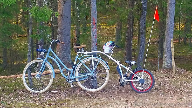 Travelnews.lv ar velosipēdiem izbrauc pavasarīgos Ogres Zilos kalnus 220970