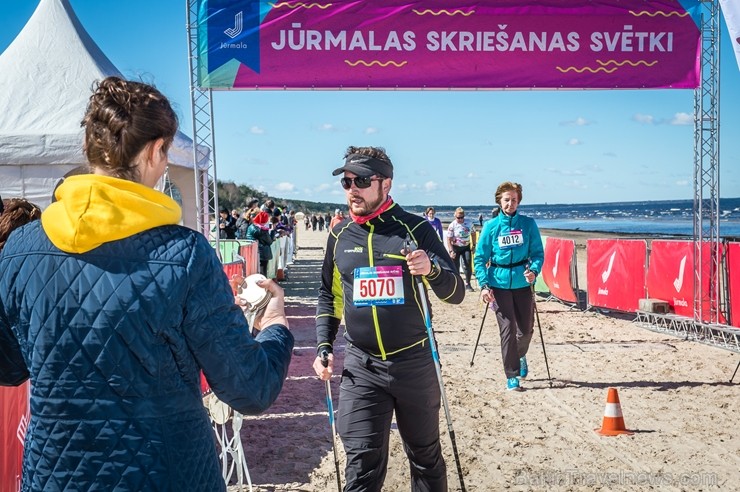 Latvijas aktīvakie cilvēki izbauda ikgadējos «Jūrmalas skriešanas svētkus» 221251