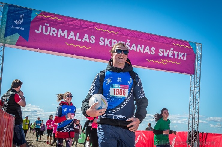 Latvijas aktīvakie cilvēki izbauda ikgadējos «Jūrmalas skriešanas svētkus» 221259