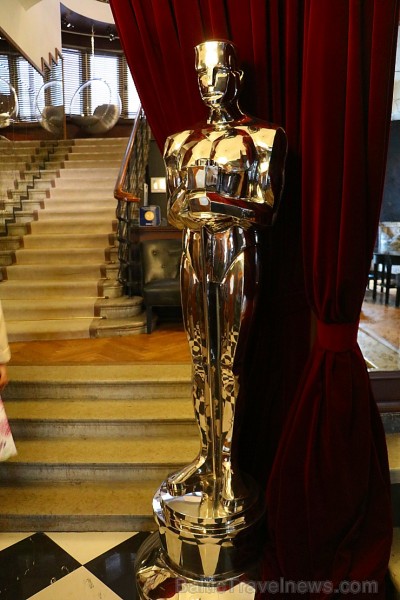 Travelnews.lv iepazīst Tallinas 5 zvaigžņu viesnīcas «Hotel St. Petersbourg» viesmīlību. Atbalsta: Hotel Schlössle Travelnews.lv iepazīst Tallinas 5 zvaigžņu viesnīcas «Hotel St. Petersbourg» viesmīlību. Atbalsta: Hotel Schlössle 221371