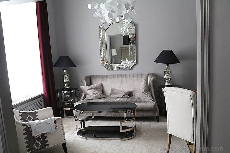 Travelnews.lv iepazīst Tallinas 5 zvaigžņu viesnīcas «Hotel St. Petersbourg» viesmīlību. Atbalsta: Hotel Schlössle Travelnews.lv iepazīst Tallinas 5 zvaigžņu viesnīcas «Hotel St. Petersbourg» viesmīlību. Atbalsta: Hotel Schlössle 221384