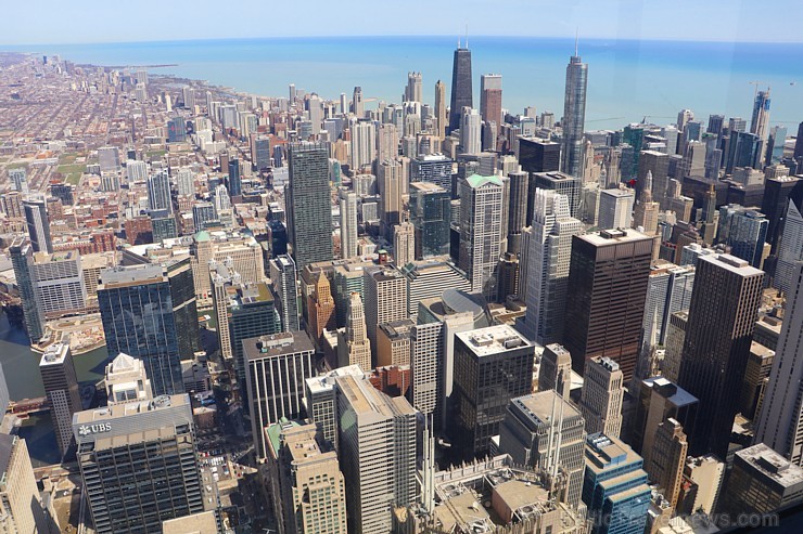 Travelnews.lv apmeklē Čikāgas augstākās ēkas Vilisa torņa skata platformu «Skydeck Chicago». Atbalsta: Finnair Travelnews.lv apmeklē Čikāgas augstākās ēkas Vilisa torņa skata platformu «Skydeck Chicago». Atbalsta: Finnair 221859