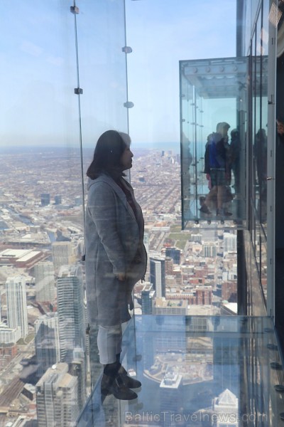 Travelnews.lv apmeklē Čikāgas augstākās ēkas Vilisa torņa skata platformu «Skydeck Chicago». Atbalsta: Finnair Travelnews.lv apmeklē Čikāgas augstākās ēkas Vilisa torņa skata platformu «Skydeck Chicago». Atbalsta: Finnair 221866