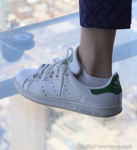 Travelnews.lv apmeklē Čikāgas augstākās ēkas Vilisa torņa skata platformu «Skydeck Chicago». Atbalsta: Finnair Travelnews.lv apmeklē Čikāgas augstākās ēkas Vilisa torņa skata platformu «Skydeck Chicago». Atbalsta: Finnair 221874
