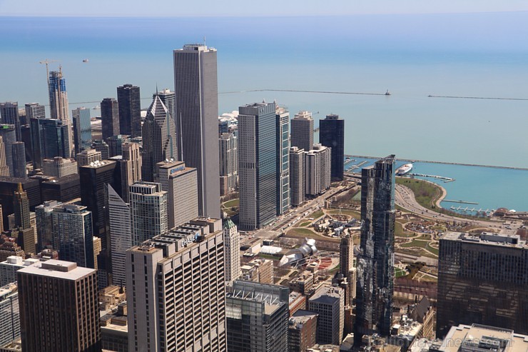 Travelnews.lv apmeklē Čikāgas augstākās ēkas Vilisa torņa skata platformu «Skydeck Chicago». Atbalsta: Finnair Travelnews.lv apmeklē Čikāgas augstākās ēkas Vilisa torņa skata platformu «Skydeck Chicago». Atbalsta: Finnair 221884