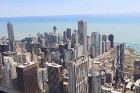 Travelnews.lv apmeklē Čikāgas augstākās ēkas Vilisa torņa skata platformu «Skydeck Chicago»