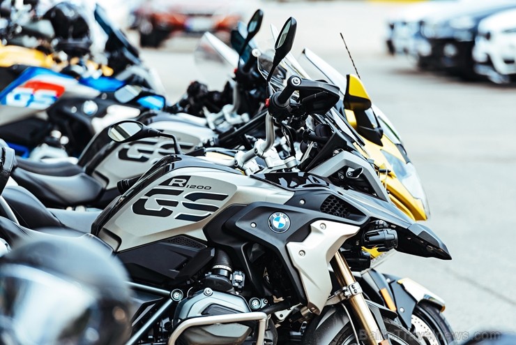 Par godu Latvijas valsts simtgadei, 100 motociklisti dodas braucienā cauri Latvijai 222122