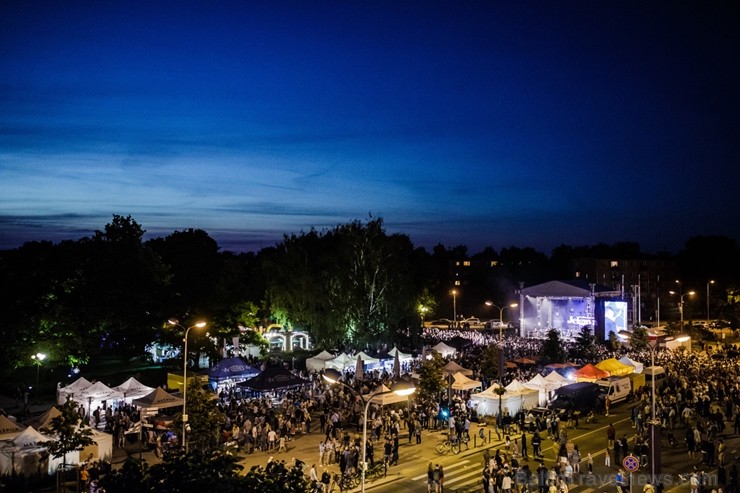753. dzimšanas dienā Jelgavas iedzīvotāji un viesi varēja baudīt plašu izklaides un kultūras programu 753. dzimšanas dienā Jelgavas iedzīvotāji un viesi varēja baudīt plašu izklaides un kultūras programu 223958