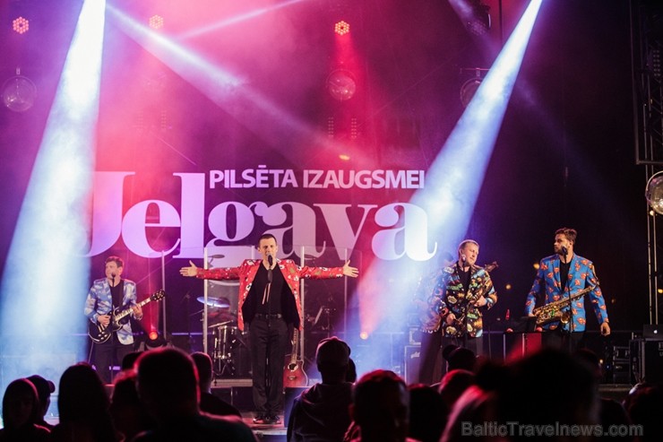 753. dzimšanas dienā Jelgavas iedzīvotāji un viesi varēja baudīt plašu izklaides un kultūras programu 753. dzimšanas dienā Jelgavas iedzīvotāji un viesi varēja baudīt plašu izklaides un kultūras programu 223966
