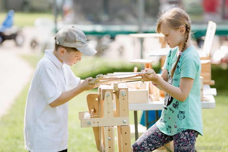 753. dzimšanas dienā Jelgavas iedzīvotāji un viesi varēja baudīt plašu izklaides un kultūras programu 753. dzimšanas dienā Jelgavas iedzīvotāji un viesi varēja baudīt plašu izklaides un kultūras programu 224018