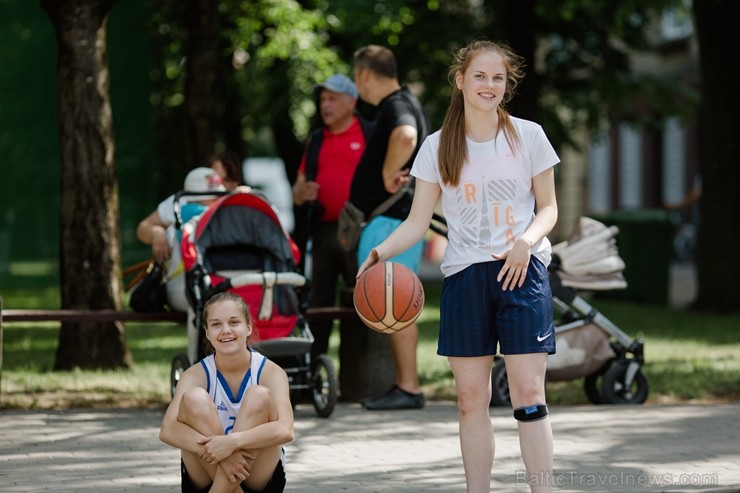 753. dzimšanas dienā Jelgavas iedzīvotāji un viesi varēja baudīt plašu izklaides un kultūras programu 753. dzimšanas dienā Jelgavas iedzīvotāji un viesi varēja baudīt plašu izklaides un kultūras programu 224028