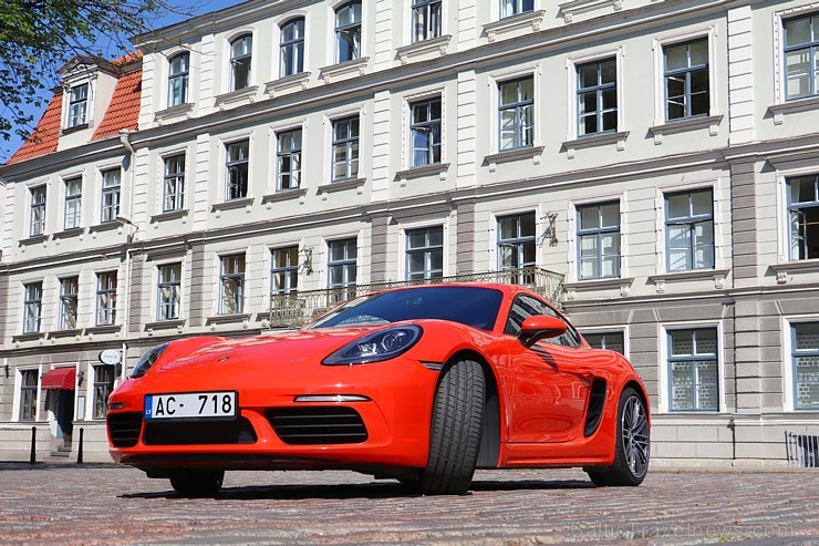 Travelnews.lv apceļo Latgali ar sportisko Porsche 718 Cayman 224044