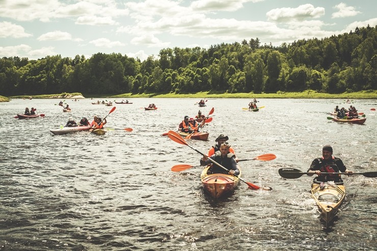 Ceturtais Vislatvijas ūdenstūristu saiets «Lielais plosts 2018» 20.05.2018. izbrauc Daugavu Krāslava - Slutišķi Ceturtais Vislatvijas ūdenstūristu saiets «Lielais plosts 2018» 20.05.2018. izbrauc Daugavu Krāslava - Slutišķi 224173