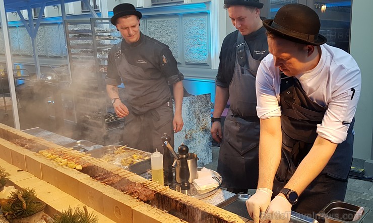 Travelnews.lv piedāvā dažus fotomirkļus no grandiozās Rīgas 5 zvaigžņu viesnīcas «Grand Poet by Semarah Hotels» atklāšanas 31.05.2018. Foto: Samsung N Travelnews.lv piedāvā dažus fotomirkļus no grandiozās Rīgas 5 zvaigžņu viesnīcas «Grand Poet by Semarah Hotels» atklāšanas 31.05.2018. Foto: Samsung N 224397