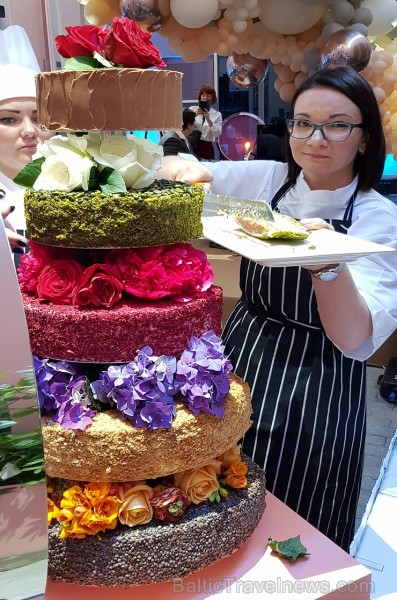 Travelnews.lv piedāvā dažus fotomirkļus no grandiozās Rīgas 5 zvaigžņu viesnīcas «Grand Poet by Semarah Hotels» atklāšanas 31.05.2018. Foto: Samsung N Travelnews.lv piedāvā dažus fotomirkļus no grandiozās Rīgas 5 zvaigžņu viesnīcas «Grand Poet by Semarah Hotels» atklāšanas 31.05.2018. Foto: Samsung N 224415