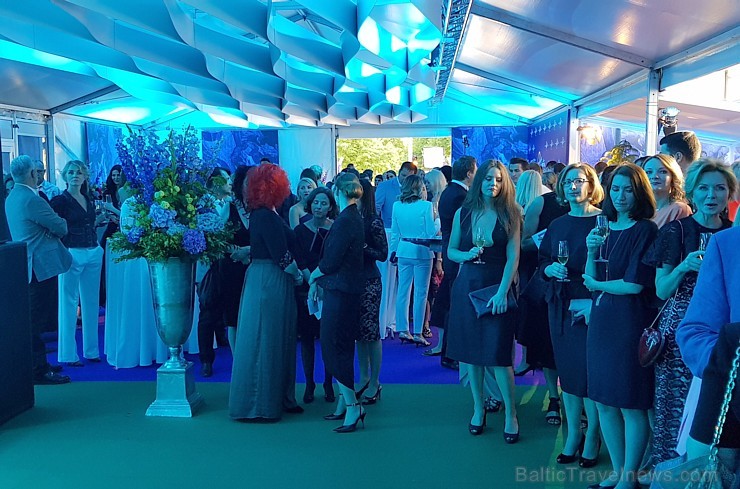 Travelnews.lv piedāvā dažus fotomirkļus no grandiozās Rīgas 5 zvaigžņu viesnīcas «Grand Poet by Semarah Hotels» atklāšanas 31.05.2018. Foto: Samsung N Travelnews.lv piedāvā dažus fotomirkļus no grandiozās Rīgas 5 zvaigžņu viesnīcas «Grand Poet by Semarah Hotels» atklāšanas 31.05.2018. Foto: Samsung N 224420