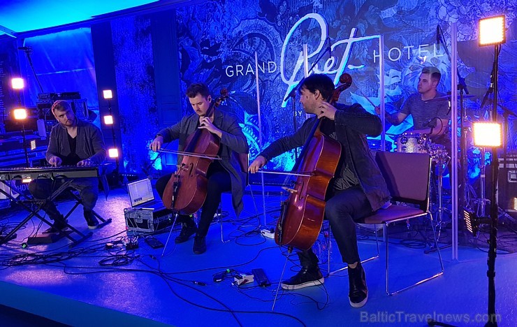 Travelnews.lv piedāvā dažus fotomirkļus no grandiozās Rīgas 5 zvaigžņu viesnīcas «Grand Poet by Semarah Hotels» atklāšanas 31.05.2018. Foto: Samsung N Travelnews.lv piedāvā dažus fotomirkļus no grandiozās Rīgas 5 zvaigžņu viesnīcas «Grand Poet by Semarah Hotels» atklāšanas 31.05.2018. Foto: Samsung N 224427