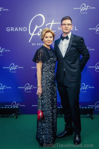 Travelnews.lv piedāvā dažus fotomirkļus no grandiozās Rīgas 5 zvaigžņu viesnīcas «Grand Poet by Semarah Hotels» atklāšanas. Foto: Grand Poet Hotel Travelnews.lv piedāvā dažus fotomirkļus no grandiozās Rīgas 5 zvaigžņu viesnīcas «Grand Poet by Semarah Hotels» atklāšanas. Foto: Grand Poet Hotel 224488