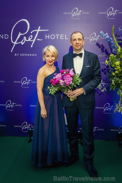 Travelnews.lv piedāvā dažus fotomirkļus no grandiozās Rīgas 5 zvaigžņu viesnīcas «Grand Poet by Semarah Hotels» atklāšanas. Foto: Grand Poet Hotel Travelnews.lv piedāvā dažus fotomirkļus no grandiozās Rīgas 5 zvaigžņu viesnīcas «Grand Poet by Semarah Hotels» atklāšanas. Foto: Grand Poet Hotel 224494