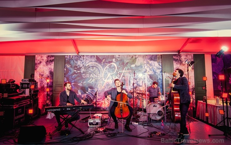 Travelnews.lv piedāvā dažus fotomirkļus no grandiozās Rīgas 5 zvaigžņu viesnīcas «Grand Poet by Semarah Hotels» atklāšanas. Foto: Grand Poet Hotel Travelnews.lv piedāvā dažus fotomirkļus no grandiozās Rīgas 5 zvaigžņu viesnīcas «Grand Poet by Semarah Hotels» atklāšanas. Foto: Grand Poet Hotel 224497