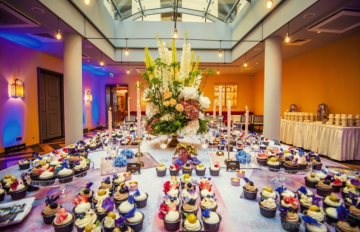 Travelnews.lv piedāvā dažus fotomirkļus no grandiozās Rīgas 5 zvaigžņu viesnīcas «Grand Poet by Semarah Hotels» atklāšanas. Foto: Grand Poet Hotel Travelnews.lv piedāvā dažus fotomirkļus no grandiozās Rīgas 5 zvaigžņu viesnīcas «Grand Poet by Semarah Hotels» atklāšanas. Foto: Grand Poet Hotel 224501