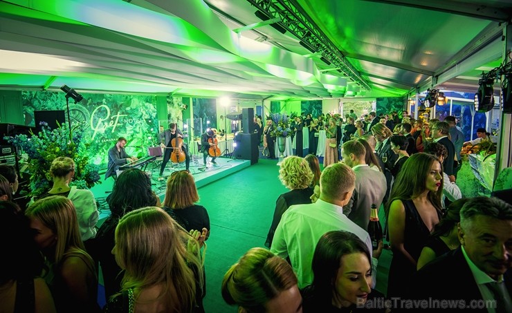 Travelnews.lv piedāvā dažus fotomirkļus no grandiozās Rīgas 5 zvaigžņu viesnīcas «Grand Poet by Semarah Hotels» atklāšanas. Foto: Grand Poet Hotel Travelnews.lv piedāvā dažus fotomirkļus no grandiozās Rīgas 5 zvaigžņu viesnīcas «Grand Poet by Semarah Hotels» atklāšanas. Foto: Grand Poet Hotel 224512