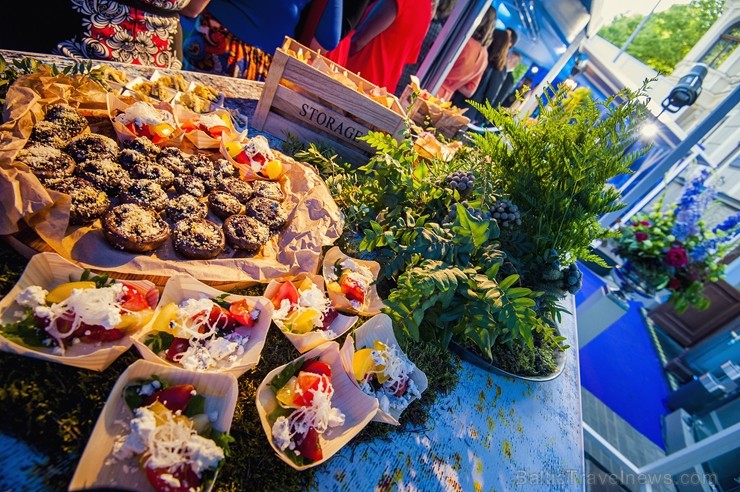 Travelnews.lv piedāvā dažus fotomirkļus no grandiozās Rīgas 5 zvaigžņu viesnīcas «Grand Poet by Semarah Hotels» atklāšanas. Foto: Grand Poet Hotel Travelnews.lv piedāvā dažus fotomirkļus no grandiozās Rīgas 5 zvaigžņu viesnīcas «Grand Poet by Semarah Hotels» atklāšanas. Foto: Grand Poet Hotel 224518