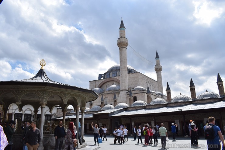 Džellāluddīns Muhammads Balkhī jeb Rūmī mauzoleja iekšpagalms 224550