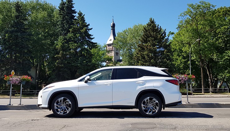 Travelnews.lv ar jauno 7-vietīgo «Lexus RX 450hL» apceļo Jelgavu, Jūrmalu, Talsus un Rīgu 224723