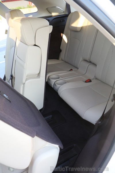 Travelnews.lv ar jauno 7-vietīgo «Lexus RX 450hL» apceļo Jelgavu, Jūrmalu, Talsus un Rīgu 224763