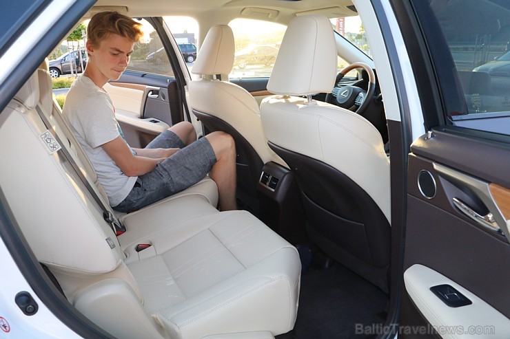 Travelnews.lv ar jauno 7-vietīgo «Lexus RX 450hL» apceļo Jelgavu, Jūrmalu, Talsus un Rīgu 224766