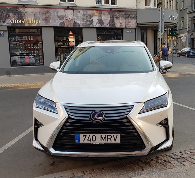 Travelnews.lv ar jauno 7-vietīgo «Lexus RX 450hL» apceļo Jelgavu, Jūrmalu, Talsus un Rīgu 224777