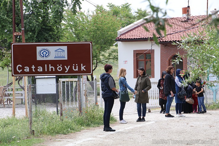 Travelnews.lv apmeklē 9000 gadu vecu cilvēku apmetni Catalhöyük Turcijā. Sadarbībā ar Turkish Airlines Travelnews.lv apmeklē 9000 gadu vecu cilvēku apmetni Catalhöyük Turcijā. Sadarbībā ar Turkish Airlines 224800
