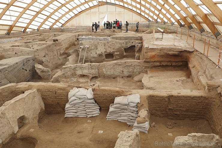Travelnews.lv apmeklē 9000 gadu vecu cilvēku apmetni Catalhöyük Turcijā. Sadarbībā ar Turkish Airlines Travelnews.lv apmeklē 9000 gadu vecu cilvēku apmetni Catalhöyük Turcijā. Sadarbībā ar Turkish Airlines 224806