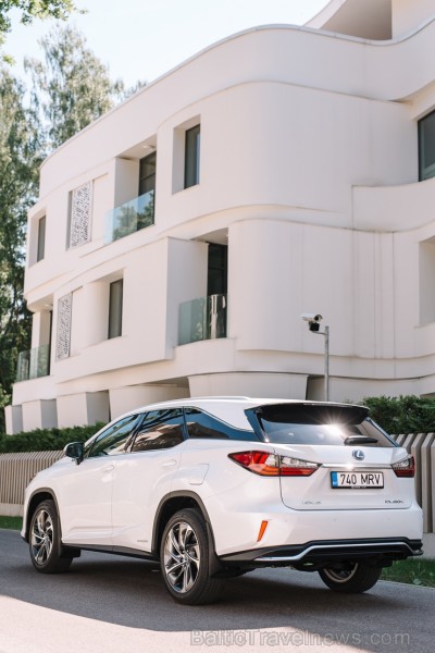 Japāņu premium klases zīmols piedāvā «Lexus RX 450hL» Jūrmalas skatos 224849