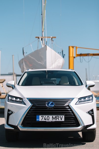 Japāņu premium klases zīmols piedāvā «Lexus RX 450hL» Jūrmalas skatos 224861