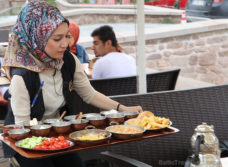 Travelnews.lv dodas ekskursijā apskatīt Turcijas mazās pilsētiņas Konjas tuvumā. Sadarbībā ar Turkish Airlines Travelnews.lv dodas ekskursijā apskatīt Turcijas mazās pilsētiņas Konjas tuvumā. Sadarbībā ar Turkish Airlines 225256
