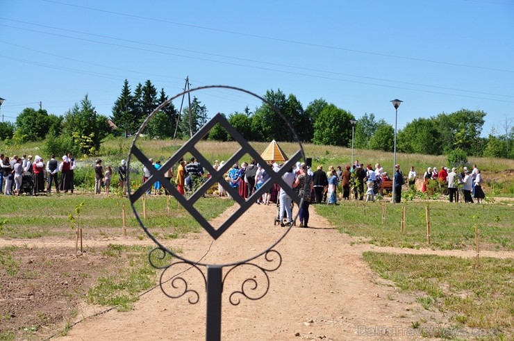 Ludzā  svinīgi atklāj jaunizveidoto Gaismas dārzu 225493