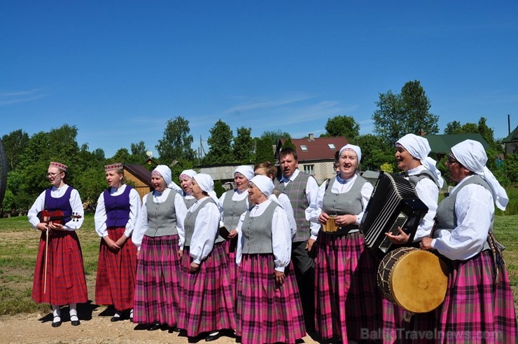 Ludzā  svinīgi atklāj jaunizveidoto Gaismas dārzu 225498