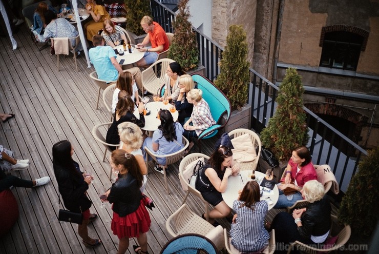 «Pullman Riga Old Town» viesnīcā ar ballīti atklāta skaistā jumta terase 225807