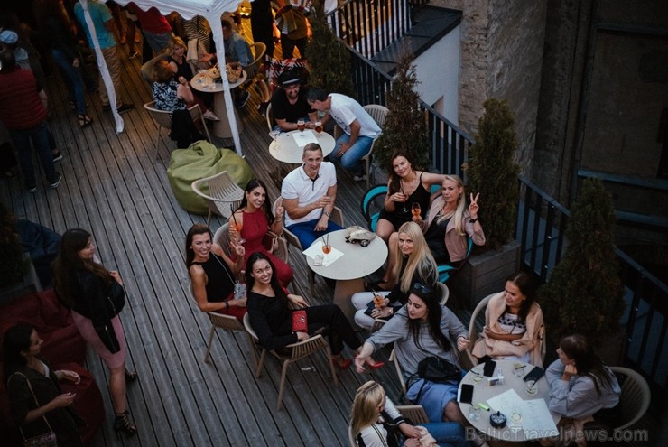 «Pullman Riga Old Town» viesnīcā ar ballīti atklāta skaistā jumta terase 225826