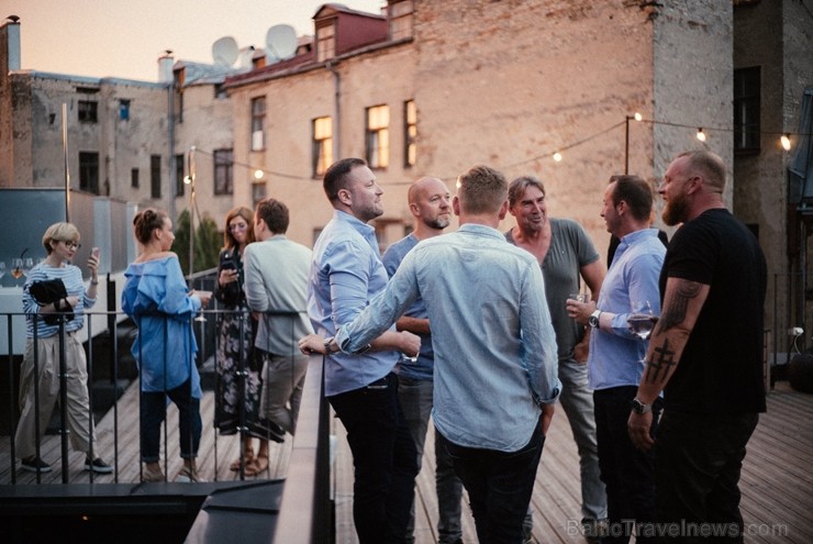 «Pullman Riga Old Town» viesnīcā ar ballīti atklāta skaistā jumta terase 225839