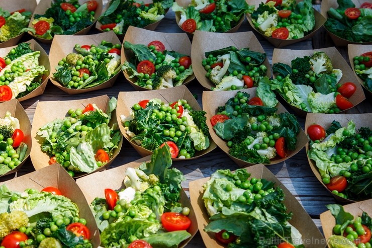 Jūrmalā grandiozi aizvada ielu ēdienu festivālu Gourmet Fair 225897