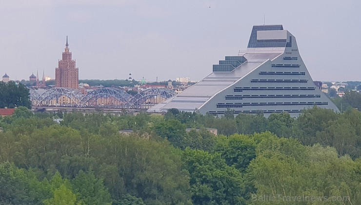 Pārdaugavas viesnīca «Bellevue Park Hotel Riga» atklāj restorāna «Le Sommet» jumta terasi ar burvīgu Rīgas skatu. Foto: Samsung Galaxy Note8 Pārdaugavas viesnīca «Bellevue Park Hotel Riga» atklāj restorāna «Le Sommet» jumta terasi ar burvīgu Rīgas skatu. Foto: Samsung Galaxy Note8 226053