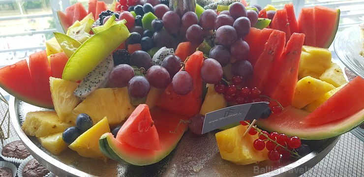 Pārdaugavas viesnīca «Bellevue Park Hotel Riga» atklāj restorāna «Le Sommet» jumta terasi ar burvīgu Rīgas skatu. Foto: Samsung Galaxy Note8 Pārdaugavas viesnīca «Bellevue Park Hotel Riga» atklāj restorāna «Le Sommet» jumta terasi ar burvīgu Rīgas skatu. Foto: Samsung Galaxy Note8 226079