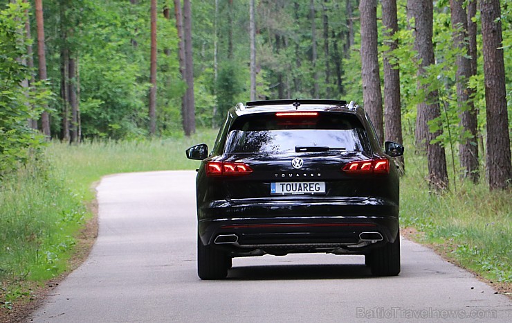 Golfa klubā «Viesturi» tiek prezentēts jaunais apvidus automobilis «Volkswagen Touareg» 226339