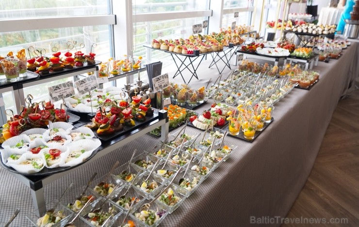 «Bellevue Park Hotel Riga» skaisto jumta terasi «Le Sommet» atklāj ar bagātīgu ballīti 226367