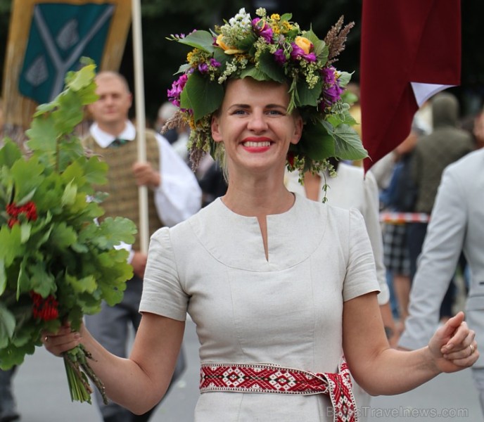 Dziesmu un deju svētku atklāšanas gājiens pulcē Rīgā visus Latvijas novadus (101-200) 226688